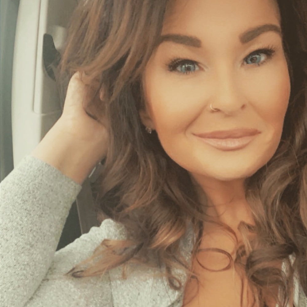 Meet your Posher, Sarah helena